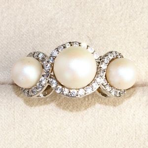 Fragrant jewels mermaid pearl collection NWOT